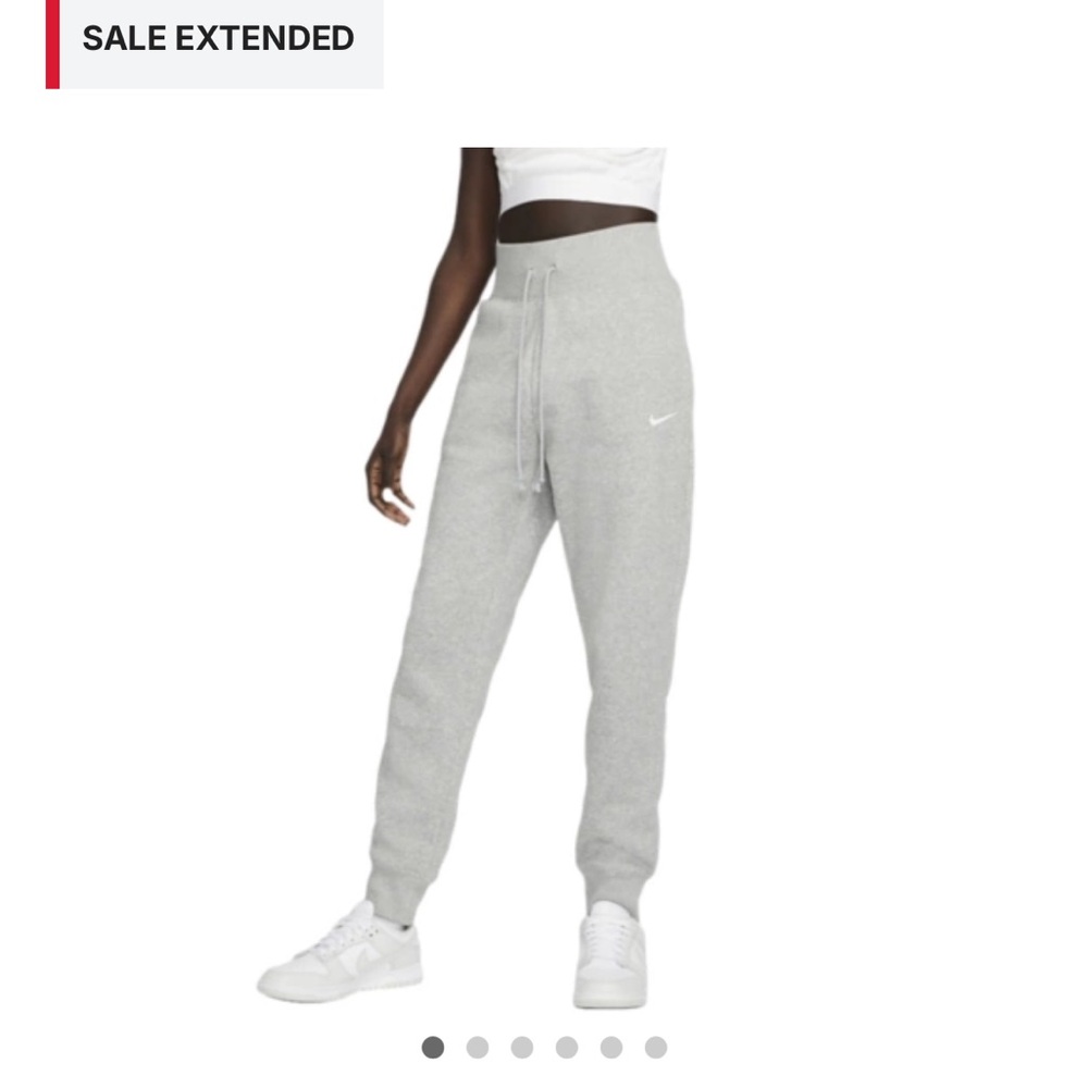 Phoenix high waisted Nike jogger sweatpants - size small